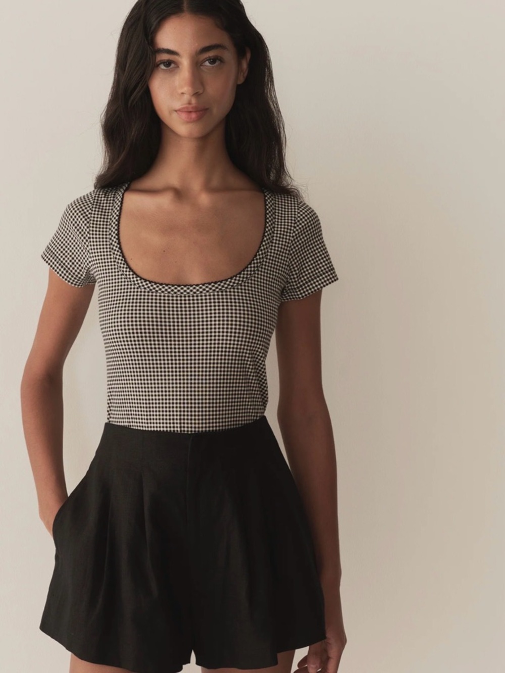 Doen Black & White Gingham Scoop-Neck Short Sleeve Top